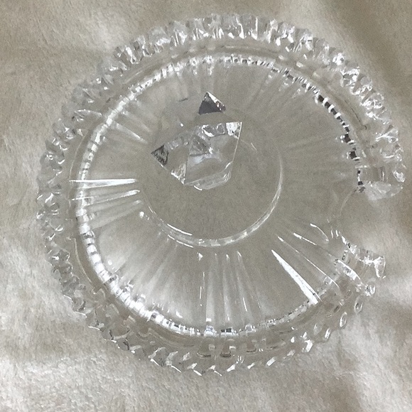 Vintage Clear Heavy Pressed Crystal Jelly/Jam/Condiment Jar with Ribbed Lid - Picture 5 of 7
